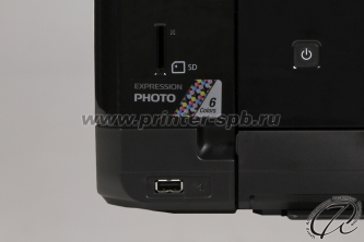 Epson Expression Photo XP-860, кардридер и USB-разъем для PictBridge-совместимых камер