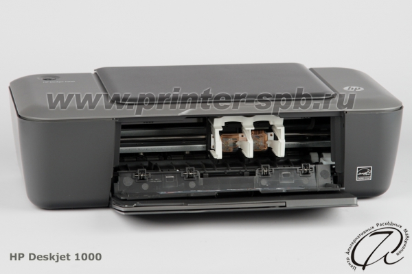 HP Deskjet 1000 с открытой внутренней крышкой