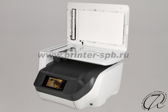 HP Officejet Pro 8720, вид с поднятой крышкой сканера
